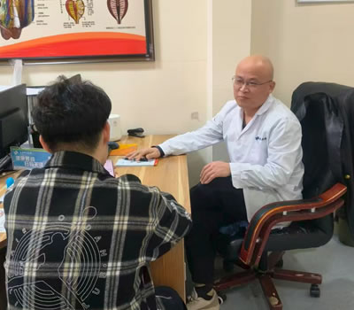 雅安市|男科医师高朋磊：守护男性健康，专业男科诊疗